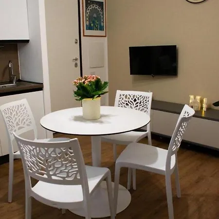 M&g House